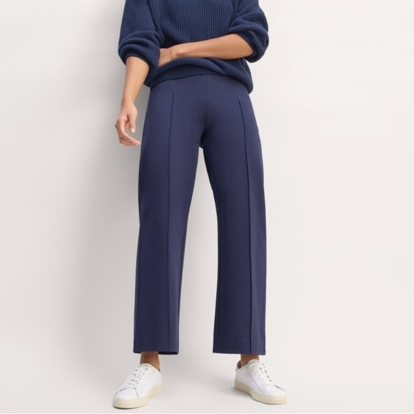 Everlane Pants - NWT Everlane The Dream Kick Flare Pin-tuck Side Zip Pull On Trouser Navy L